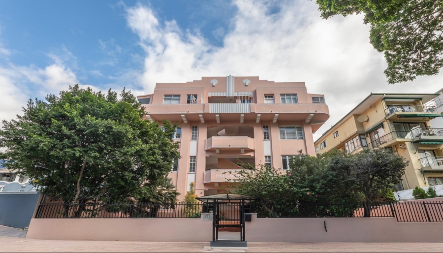 To Let 2 Bedroom Property for Rent in Sea Point Western Cape